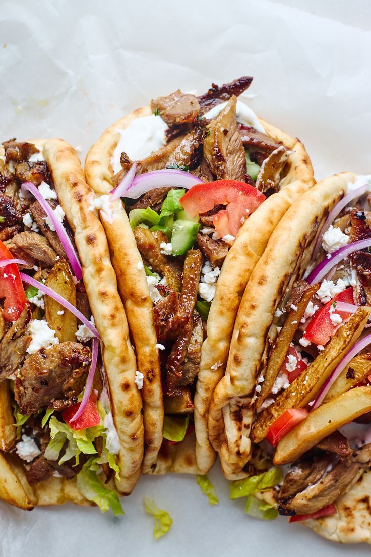 Hagyományos görög gyros, fűszerezve