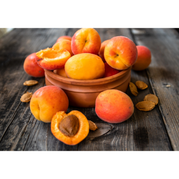 Friss sárgabarack sárgabaracklekvár készítéshez