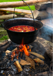 Gulyásleves készítése fűszerpaprika hozzáadásával