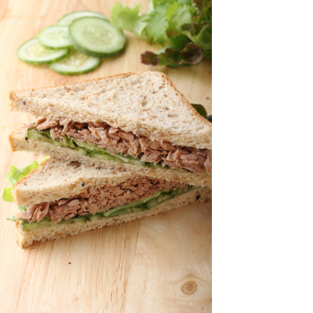 Tonhal napraforgóolajban, szendvicsben