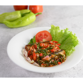 Paradicsomos makréla katalán módra