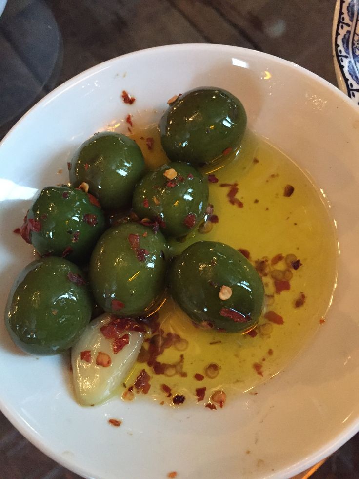 Olívabogyó chilis-fokhagymás olívaolajban