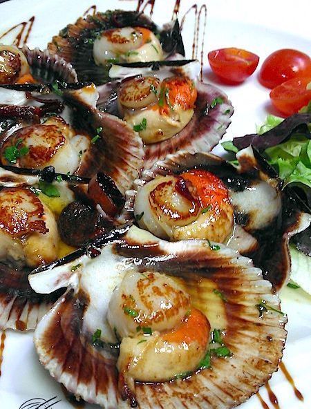 Kis Szent Jakab-kagyló grillezve